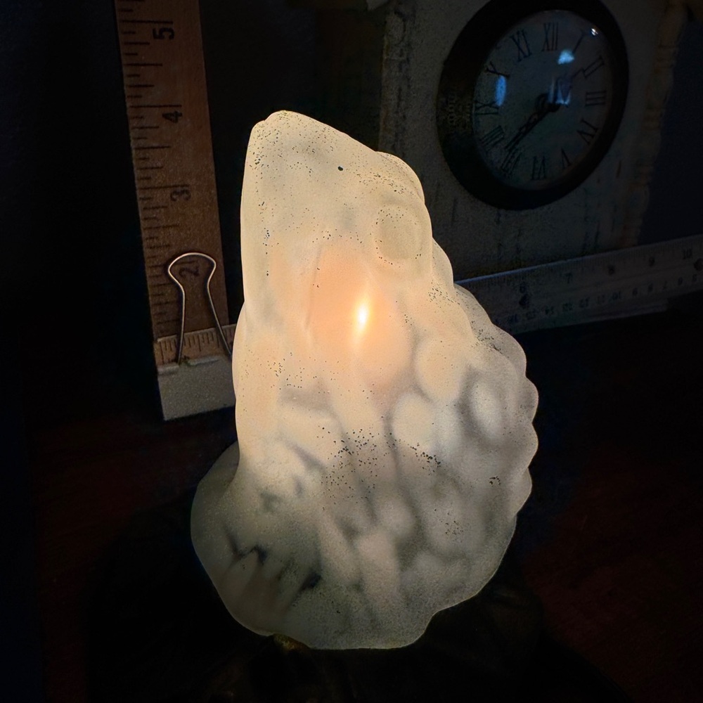 White Frog Textured Lamp